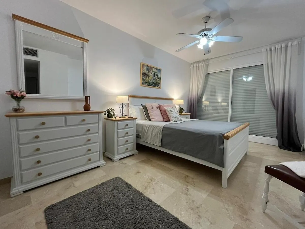 Frontline Golf Apartment マルベーリャ